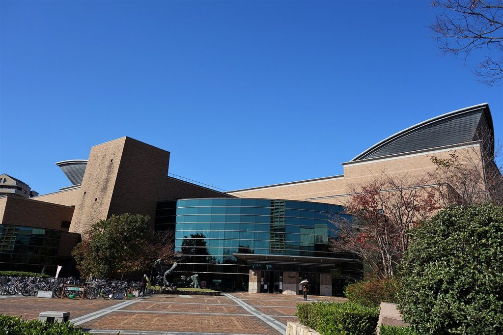 福岡市総合図書館